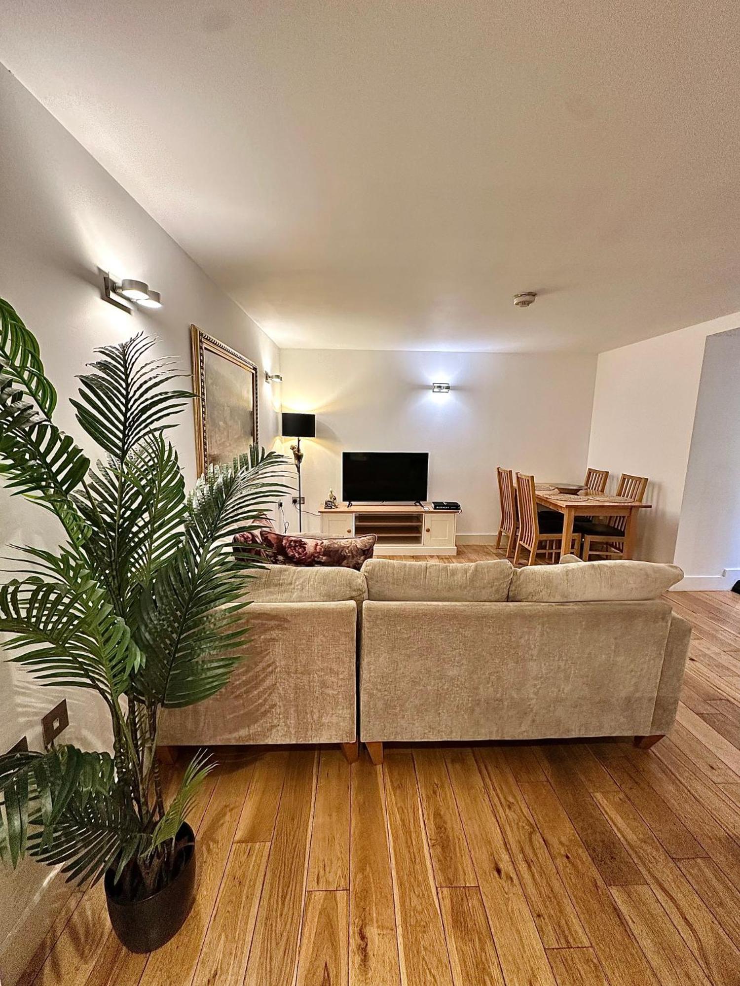 Opulent Oasis In * Лондон